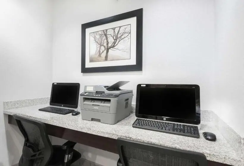 هتل Hawthorn Extended Stay By Wyndham Midland