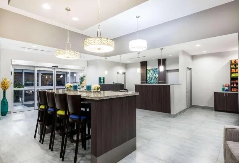 هتل Hawthorn Extended Stay By Wyndham Midland