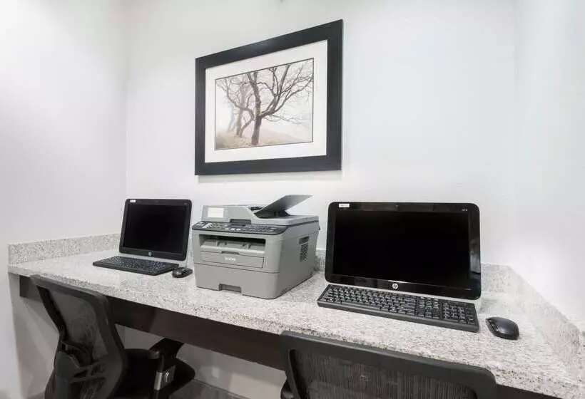 ホテル Hawthorn Extended Stay By Wyndham Midland