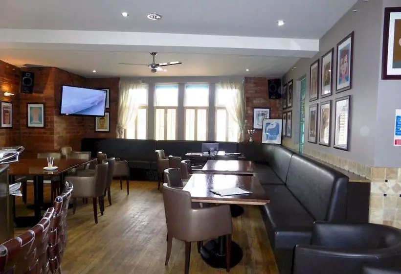 酒店 The Old Station House