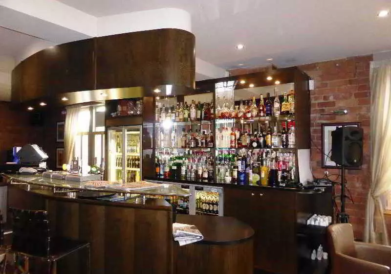 酒店 The Old Station House