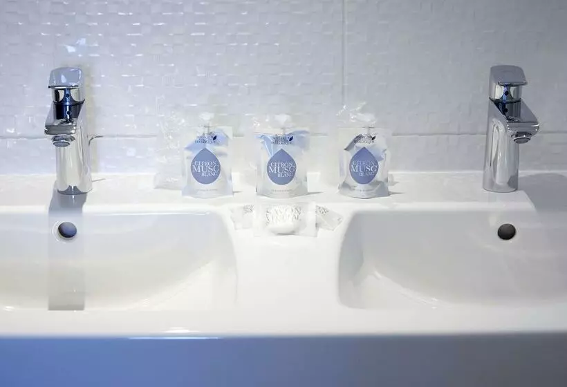 هتل Kyriad Prestige Saintmalo