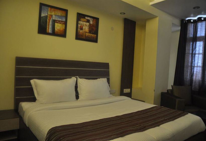 Hotel Mm Yellowuds