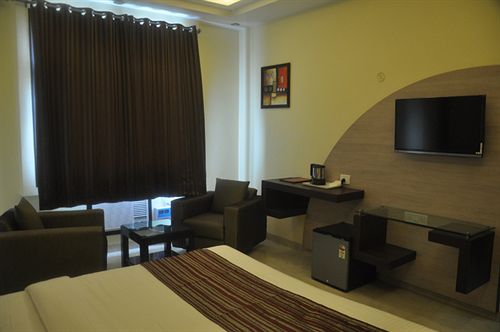 Hotel Mm Yellowuds