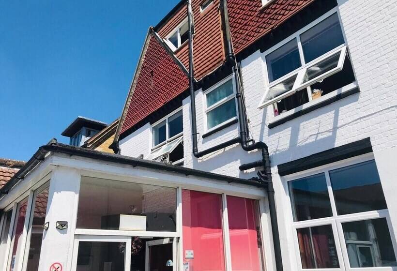 Отель New Oscar