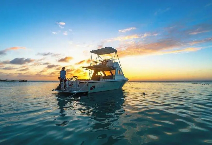 هتل Paradise Beach Resort & Dive Center