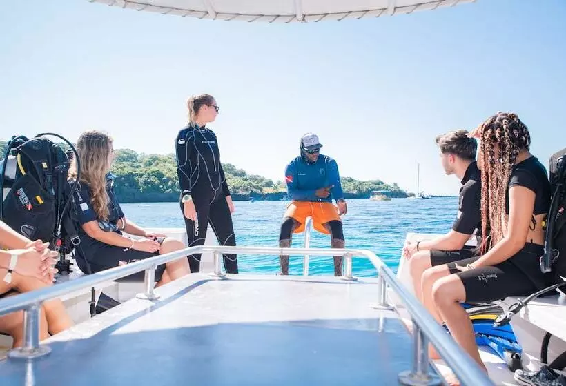 Paradise Beach Hotel & Resort