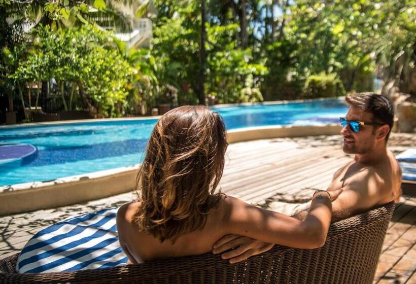 Paradise Beach Hotel & Resort