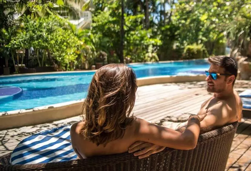 Paradise Beach Hotel & Resort