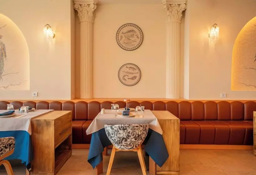 Hotel Qlusive - Adults Only+12