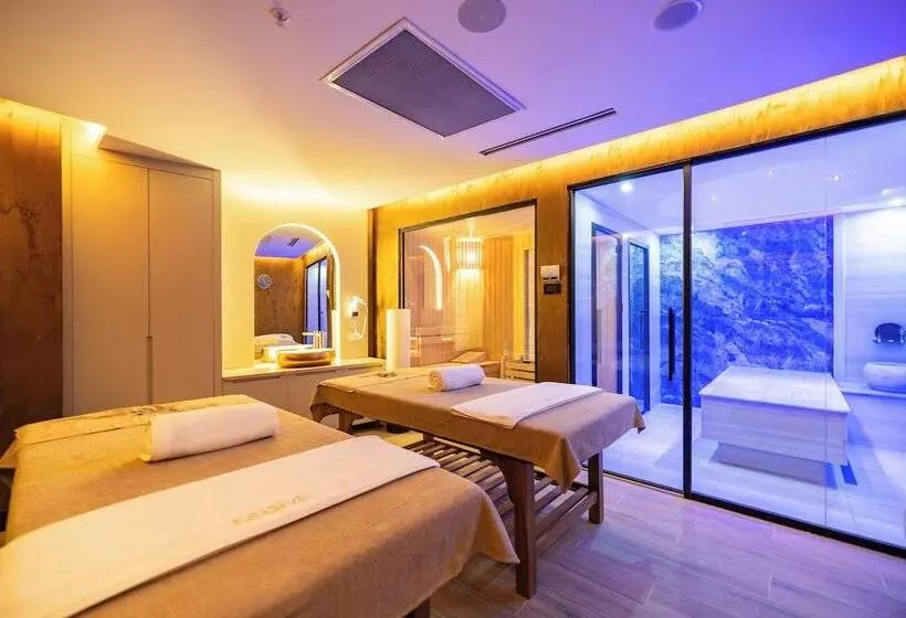 Hotel Qlusive - Adults Only+12