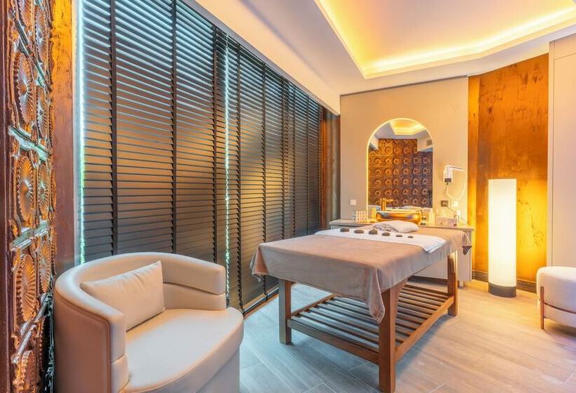 فندق Qlusive - Adults Only+12