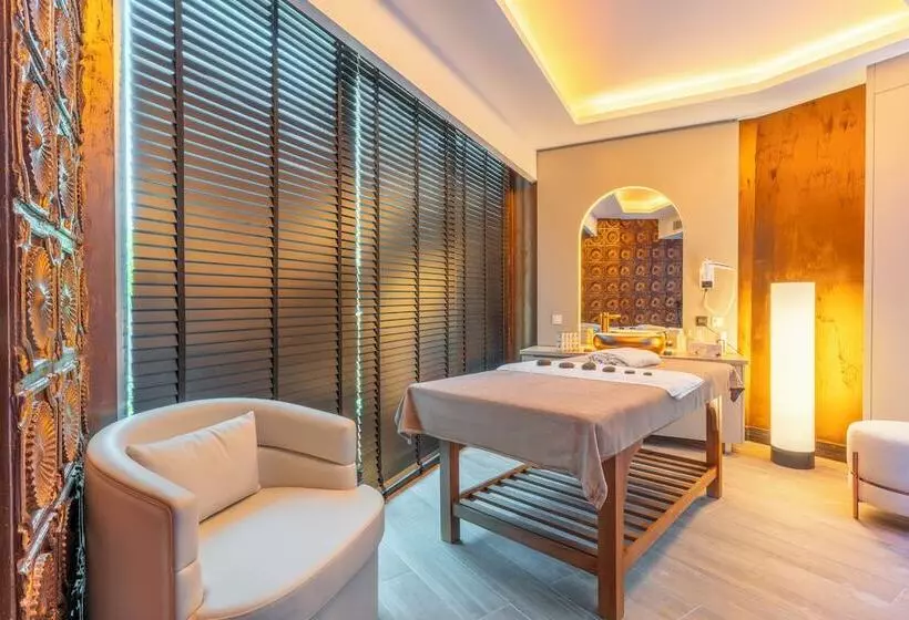 Hotel Qlusive - Adults Only+12