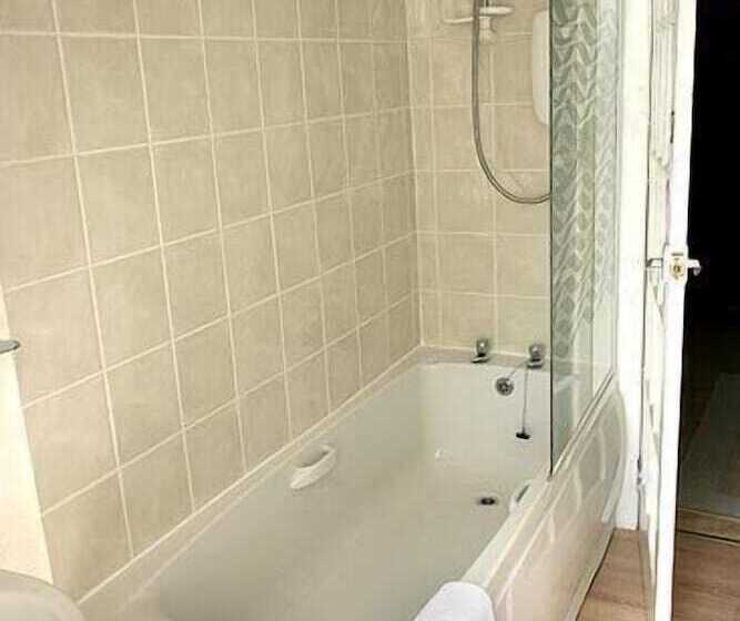 فندق The Manor Country House