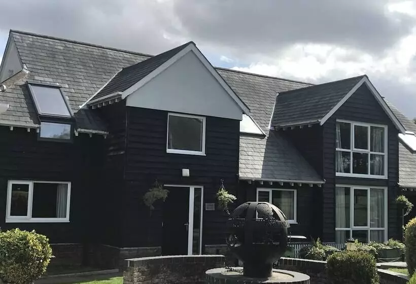 Otel The Old Red Lion Inn