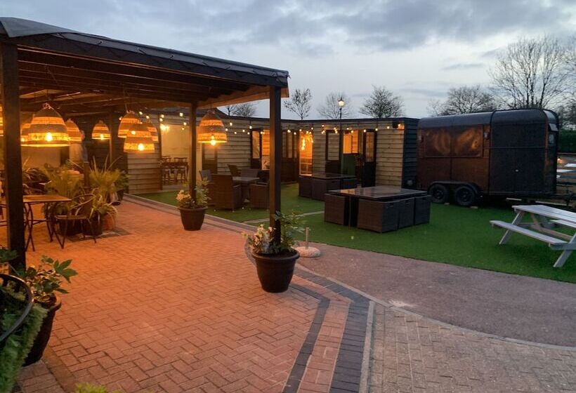 호텔 The Old Red Lion Inn