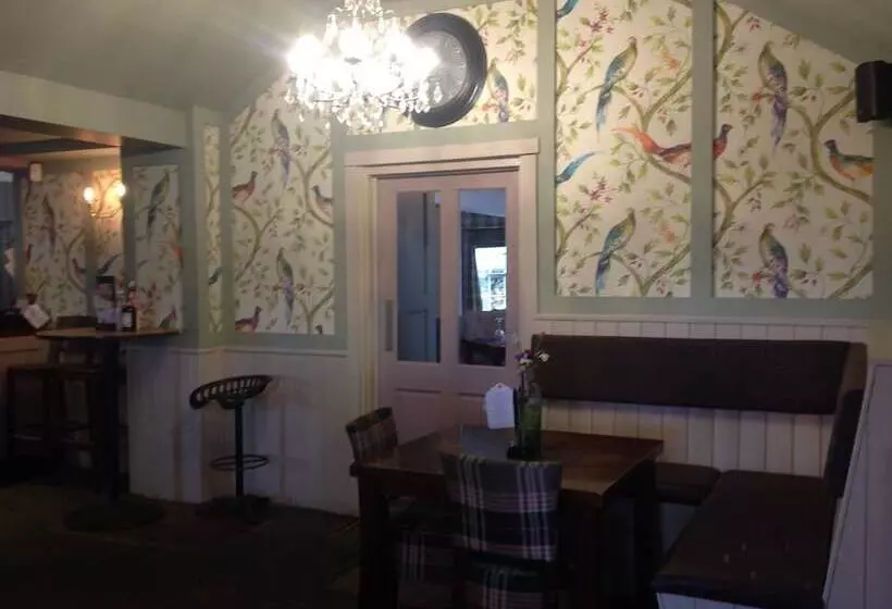 Otel The Old Red Lion Inn