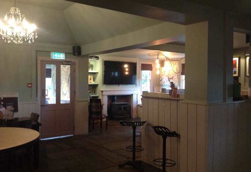 호텔 The Old Red Lion Inn