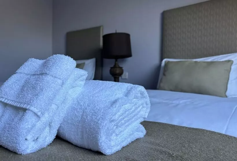 Otel The Old Red Lion Inn