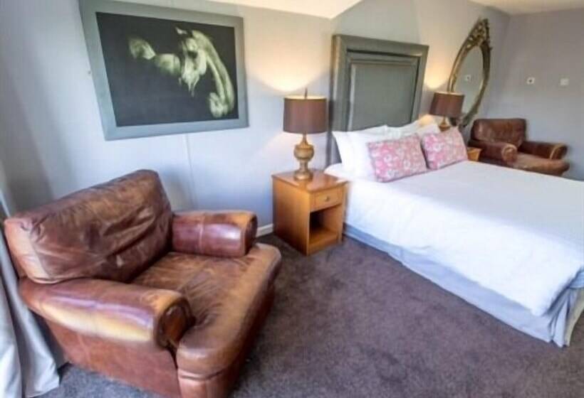 호텔 The Old Red Lion Inn