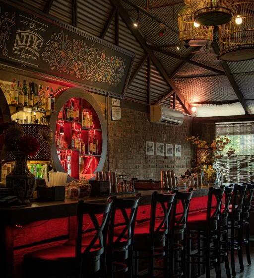 هتل Travel Hub Guesthouse