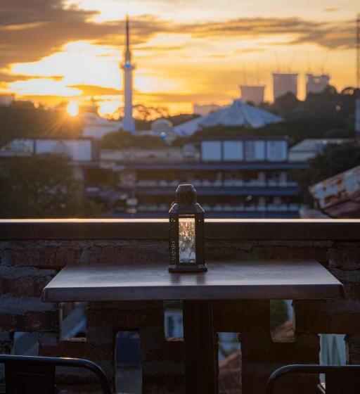 هتل Travel Hub Guesthouse