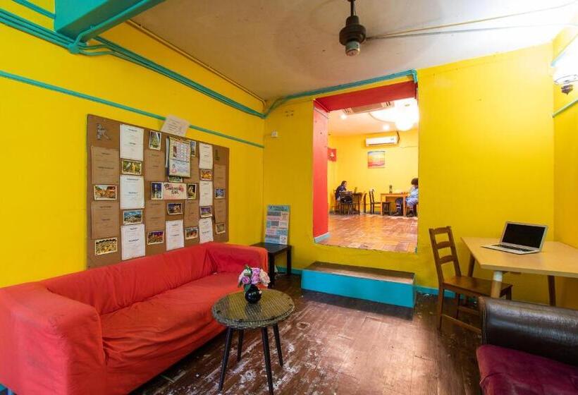 هتل Travel Hub Guesthouse