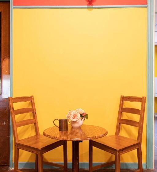 هتل Travel Hub Guesthouse