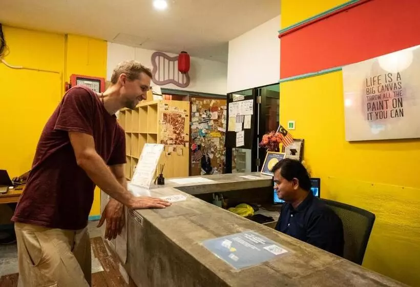 هتل Travel Hub Guesthouse