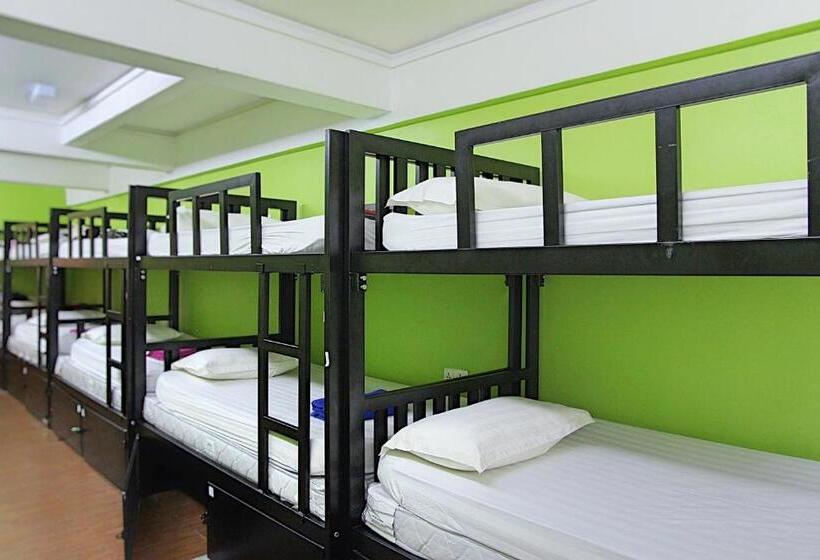 هتل Travel Hub Guesthouse