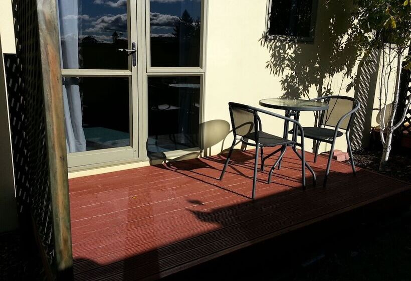 Мотель New Castle Motor Lodge