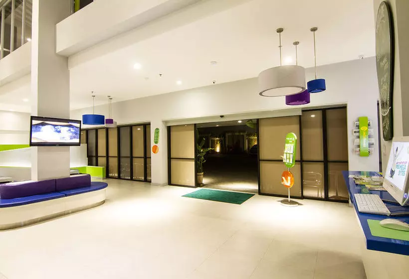 酒店 Urban Styles Hitz Kuta