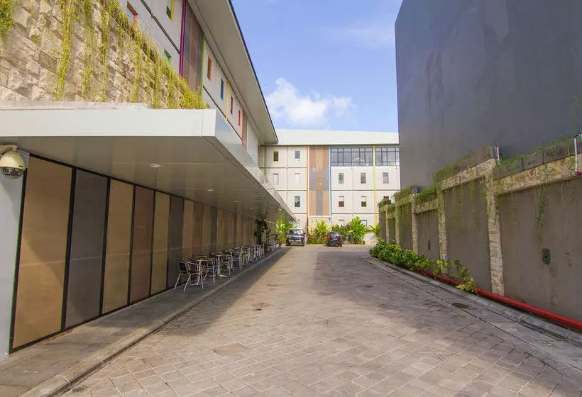 酒店 Urban Styles Hitz Kuta