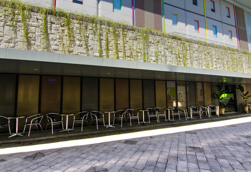 فندق Urban Styles Hitz Kuta