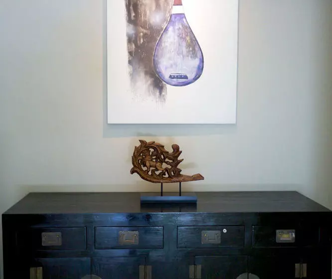 Raintr33 Hotel Singapore