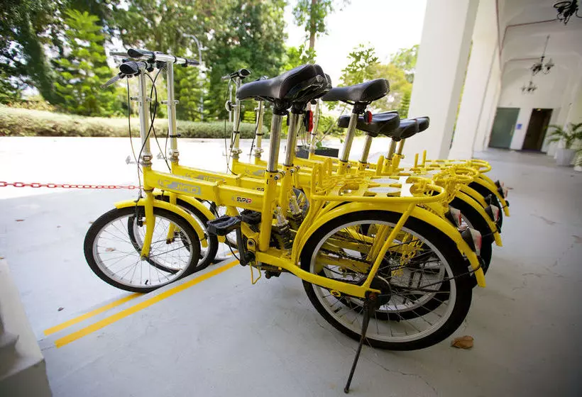 Raintr33 Hotel Singapore