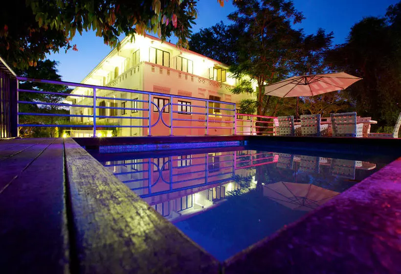 Raintr33 Hotel Singapore