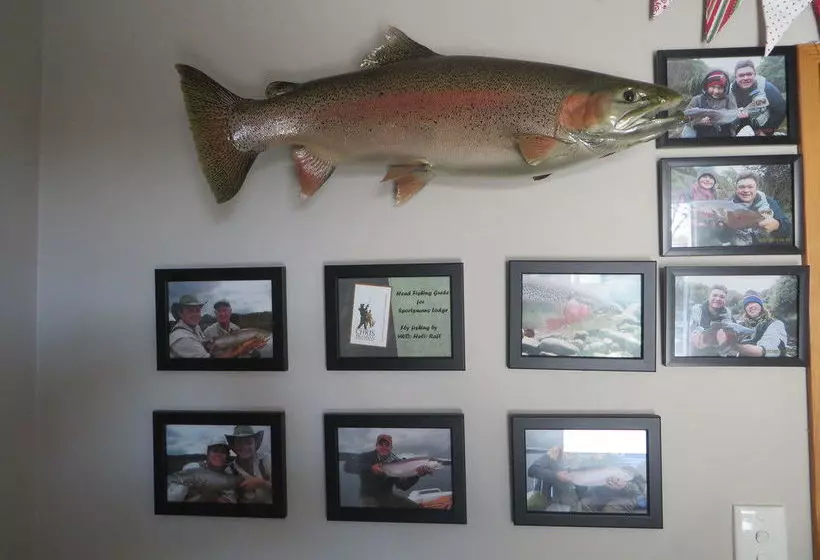 모텔 Sportsmans Lodge