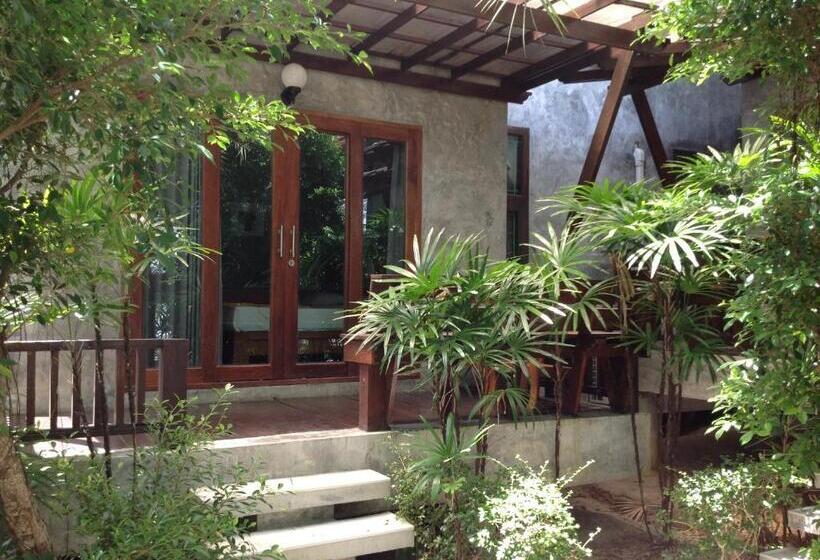 צימר Waikiki Beach Garden Resort