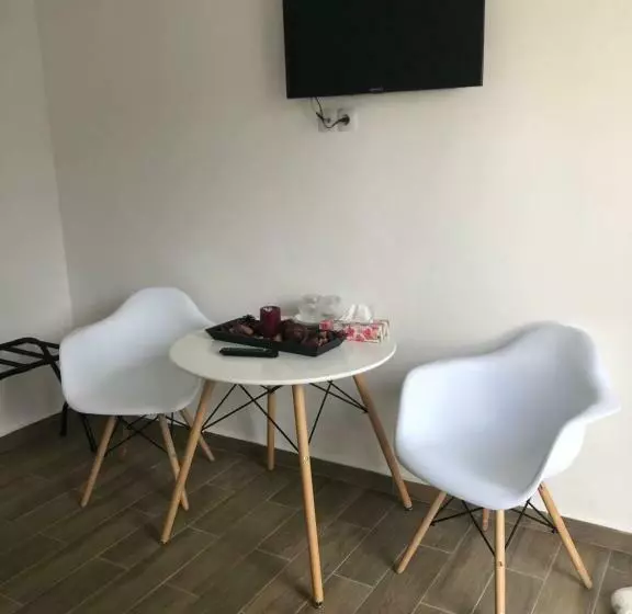 Retkeilymaja Pensiunea El Greco