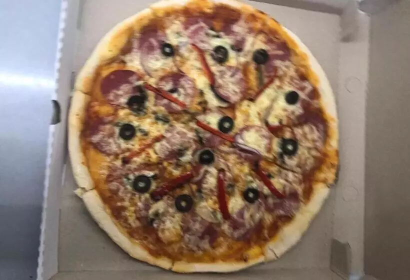 Retkeilymaja Pensiunea El Greco