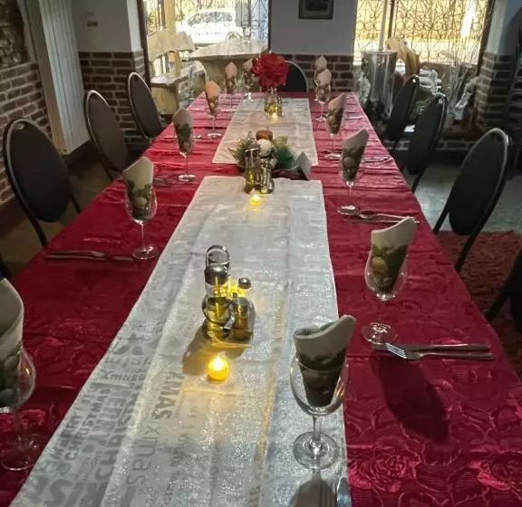 Retkeilymaja Pensiunea El Greco