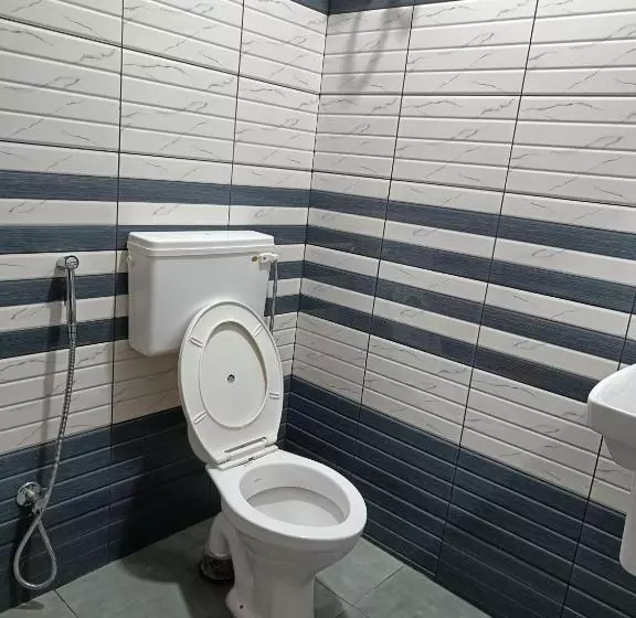 Aamiaismajoitus (B&B) Canalview Private Cottage Azhikkal Ayiram Thengu