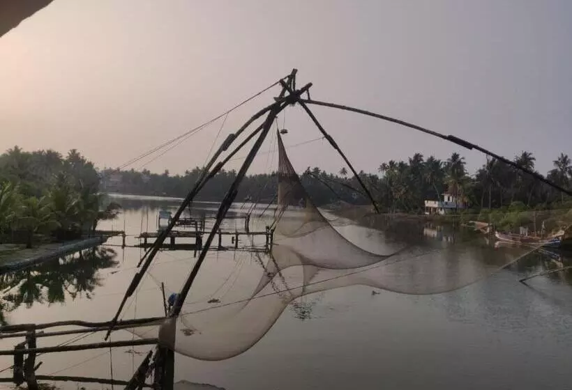 Aamiaismajoitus (B&B) Canalview Private Cottage Azhikkal Ayiram Thengu