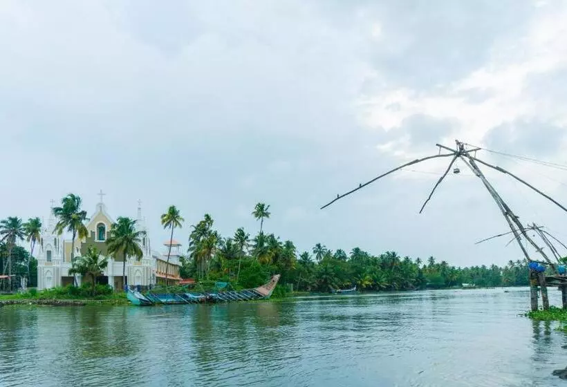 Aamiaismajoitus (B&B) Canalview Private Cottage Azhikkal Ayiram Thengu