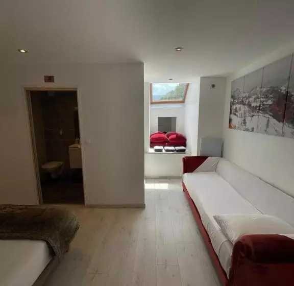 ベッドアンドブレックファースト Le Lodge Du Pichat