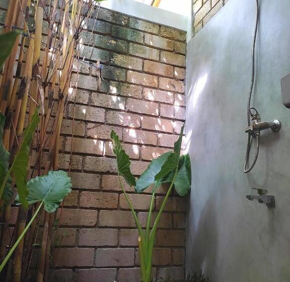 Отель Ekuku Lake Houses