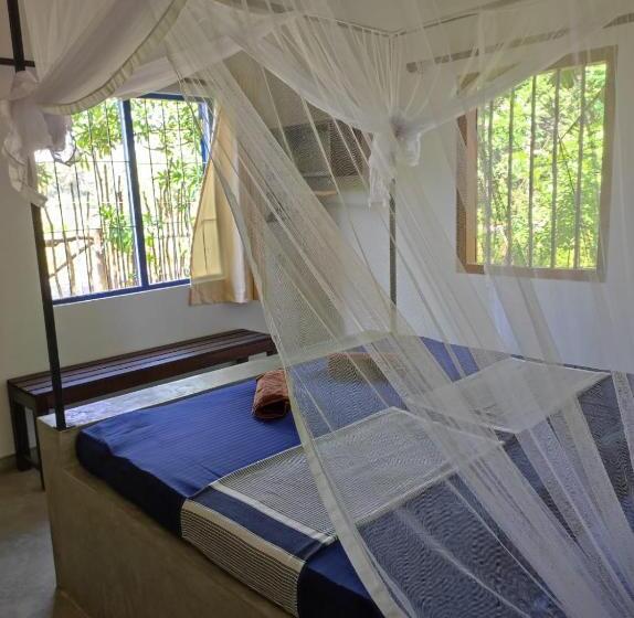 Отель Ekuku Lake Houses