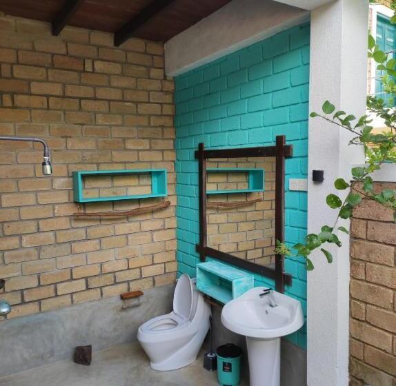 Отель Ekuku Lake Houses