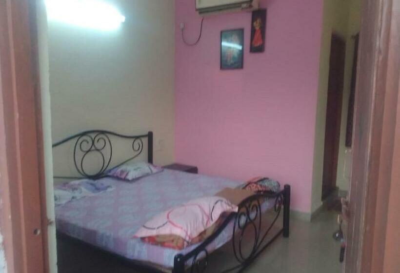 בית מלון כפרי Sai Dham, Mandu